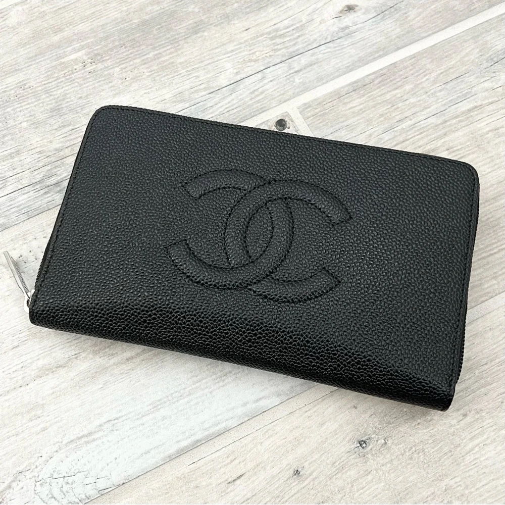 CHANEL Black Caviar Leather Organizer Wallet - Picture 2 of 13